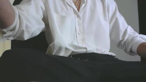 Snapshot of lovexjuxn77 chatting on February 15, 2026, 6:37 pm lovexjuxn77 online show from February 15, 2026, 6:37 pm