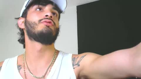 Snapshot of lovexjuxn77 chatting on February 18, 2026, 8:05 pm lovexjuxn77 online show from February 18, 2026, 8:05 pm