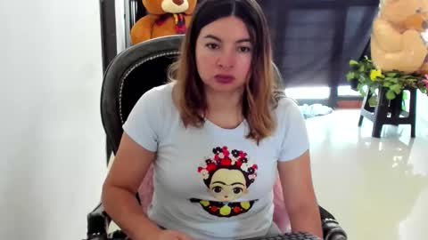 luara__01__lecat_1 online show from January 18, 2026, 3:27 pm