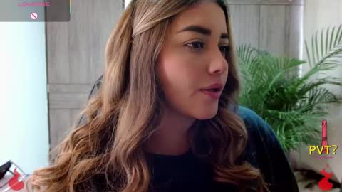 lucia star  online show from February 2, 2026, 4:49 pm