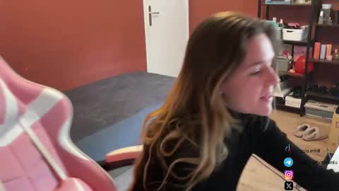 Lucie hot follow me on  online show from February 28, 2025, 1:14 pm