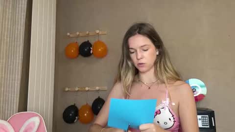 Lucie hot follow me on  online show from October 19, 2025, 8:48 am