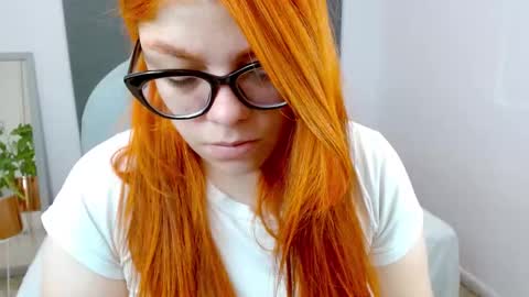 Lucie   online show from December 2, 2024, 9:50 pm