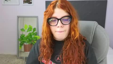 Lucie   online show from January 7, 2025, 7:38 pm