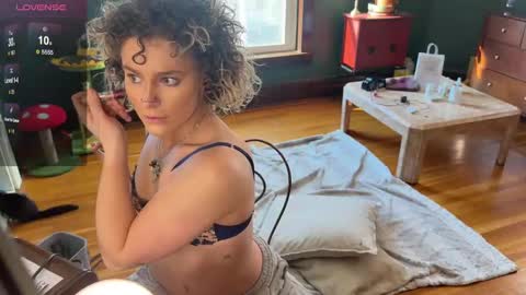 Snapshot of lucydreamsbaby chatting on January 28, 2025, 8:58 pm lucydreamsbaby online show from January 28, 2025, 8:58 pm