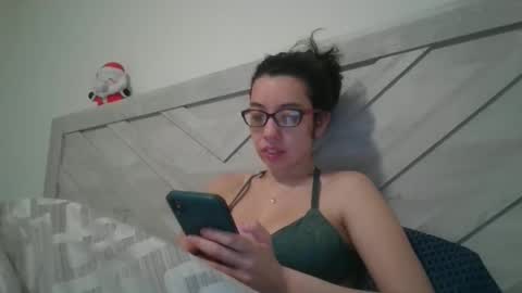 lucylitt25 online show from February 11, 2026, 3:39 pm