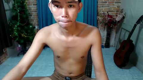 Snapshot of lui_the_fucker chatting on January 4, 2025, 5:27 am lui_the_fucker online show from January 4, 2025, 5:27 am