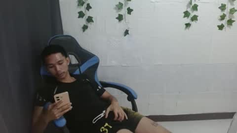 Snapshot of lui_the_fucker chatting on October 24, 2025, 11:34 pm lui_the_fucker online show from October 24, 2025, 11:34 pm