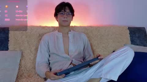 Snapshot of lui_x_dust chatting on February 22, 2026, 4:02 am Lui online show from February 22, 2026, 4:02 am