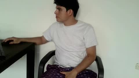 Snapshot of luisk200 chatting on February 3, 2026, 12:43 pm Luis S Kennedy online show from February 3, 2026, 12:43 pm