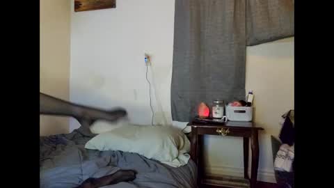 Snapshot of lukeandali23 chatting on January 14, 2025, 1:36 am Lukeandali420 online show from January 14, 2025, 1:36 am