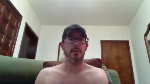 Snapshot of lukz88bigcock chatting on January 11, 2026, 12:48 am Luke online show from January 11, 2026, 12:48 am