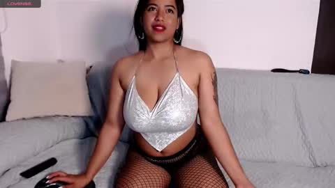 Snapshot of luna_ebony1 chatting on February 23, 2025, 2:18 am Couple X online show from February 23, 2025, 2:18 am