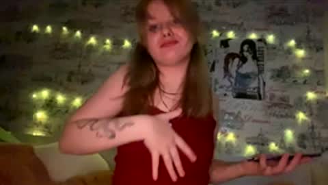 Luna online show from February 13, 2026, 1:07 pm