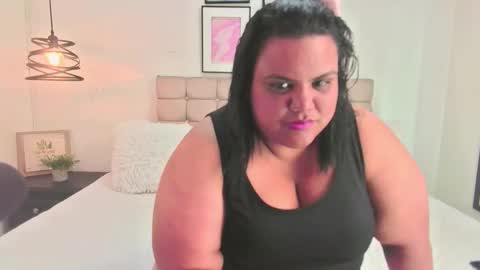 LUNA VIXEN online show from March 1, 2026, 7:05 pm