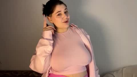 Snapshot of lunablakes chatting on March 2, 2026, 8:32 am Luna online show from March 2, 2026, 8:32 am