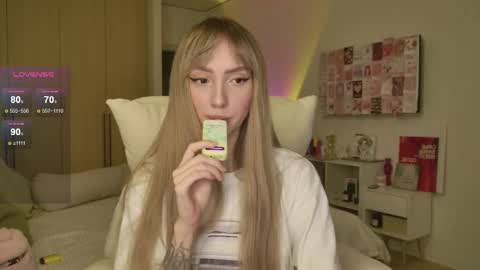 Luna online show from February 4, 2026, 1:44 am