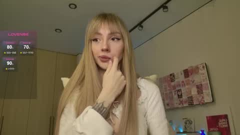 Luna online show from February 11, 2026, 12:37 am