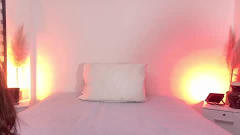 Snapshot of lunaira_deep chatting on February 28, 2026, 1:12 pm Scarleet online show from February 28, 2026, 1:12 pm