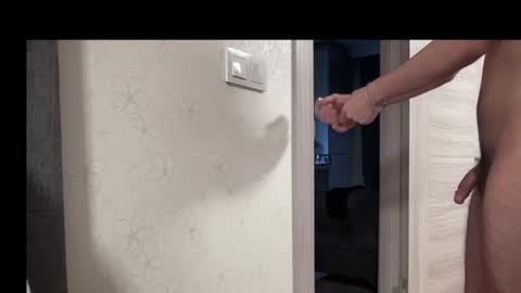 LunaPica online show from December 8, 2024, 5:44 pm