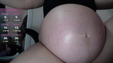 Snapshot of lunnadoll chatting on October 4, 2025, 3:15 am Katty what ever do you want on my pv is for extra tokens minimi 250 tks ty u for understand online show from October 4, 2025, 3:15 am