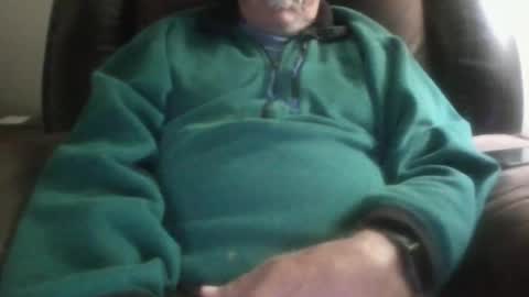 Snapshot of luv269er chatting on December 19, 2025, 6:42 am luv269er online show from December 19, 2025, 6:42 am