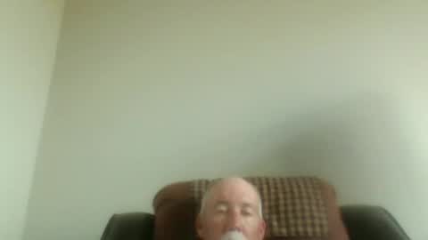 Snapshot of luv269er chatting on December 19, 2025, 7:21 pm luv269er online show from December 19, 2025, 7:21 pm