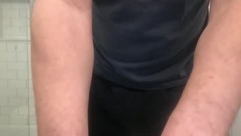 lvguynextdoor440656 online show from December 20, 2025, 1:29 pm