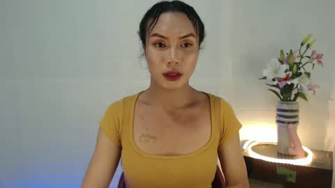 Snapshot of lykafox_xx chatting on February 19, 2025, 10:23 am alexa online show from February 19, 2025, 10:23 am