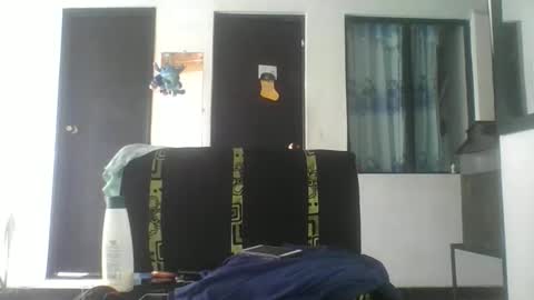 m0ntana777 online show from October 17, 2025, 5:59 pm