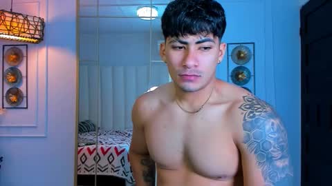 Snapshot of m1chaelx_ chatting on November 5, 2025, 4:23 am MICHAEL online show from November 5, 2025, 4:23 am