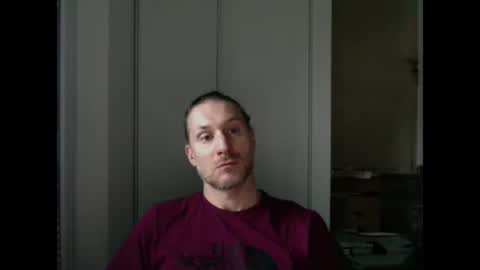 Snapshot of m4rduk81 chatting on February 16, 2025, 4:10 pm m4rduk online show from February 16, 2025, 4:10 pm