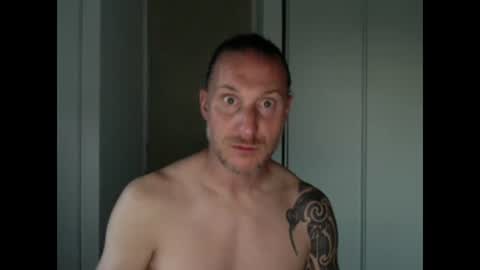 Snapshot of m4rduk81 chatting on September 17, 2025, 5:03 pm m4rduk online show from September 17, 2025, 5:03 pm