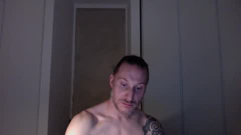 Snapshot of m4rduk81 chatting on October 23, 2025, 7:34 pm m4rduk online show from October 23, 2025, 7:34 pm