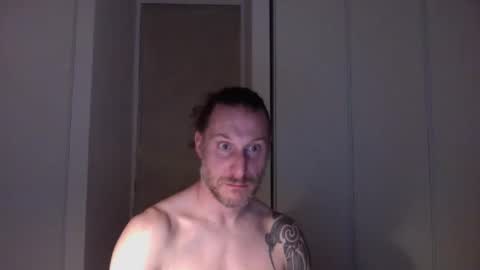 Snapshot of m4rduk81 chatting on November 5, 2025, 6:30 pm m4rduk online show from November 5, 2025, 6:30 pm