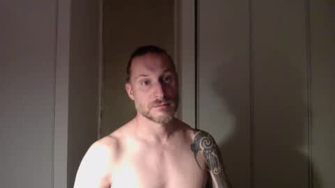 Snapshot of m4rduk81 chatting on December 3, 2025, 5:22 pm m4rduk online show from December 3, 2025, 5:22 pm