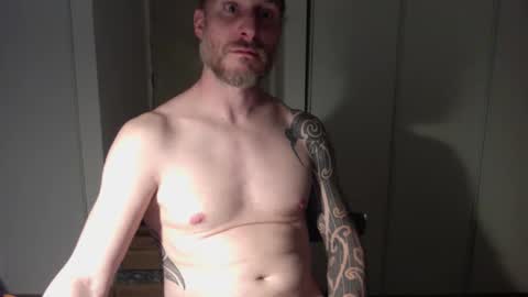 Snapshot of m4rduk81 chatting on December 18, 2025, 6:03 pm m4rduk online show from December 18, 2025, 6:03 pm