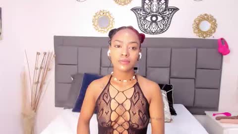 Snapshot of macarena_williams chatting on February 12, 2026, 12:22 pm macarena_williams online show from February 12, 2026, 12:22 pm