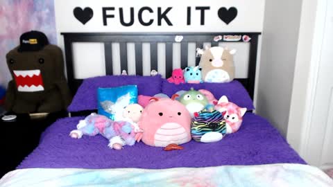 Mackenzie Wolfe online show from January 11, 2025, 7:49 am