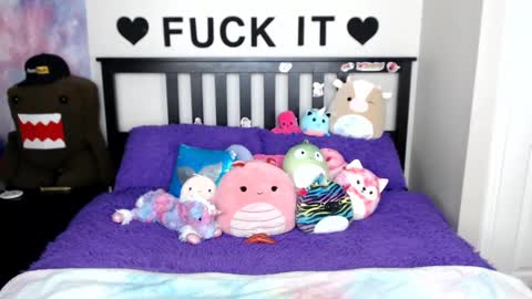 Mackenzie Wolfe online show from March 12, 2025, 6:07 am