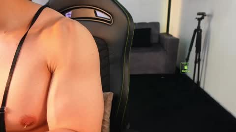 If you want me to use the Lovense please let me know  --    online show from February 20, 2026, 6:41 pm