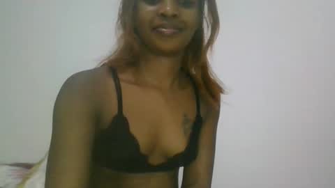 Snapshot of mailah chatting on February 17, 2026, 10:16 pm Mailah online show from February 17, 2026, 10:16 pm