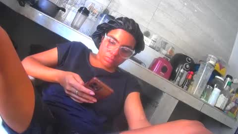 Snapshot of maite2020 chatting on December 18, 2024, 5:00 pm maite2020 online show from December 18, 2024, 5:00 pm