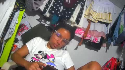 Snapshot of maite2020 chatting on December 22, 2024, 1:23 am maite2020 online show from December 22, 2024, 1:23 am