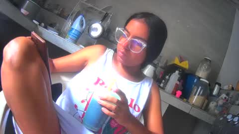 Snapshot of maite2020 chatting on December 23, 2024, 12:52 pm maite2020 online show from December 23, 2024, 12:52 pm