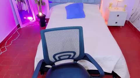 MAITE STONE1 online show from February 5, 2026, 3:22 am