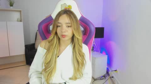 Majo online show from March 5, 2025, 8:10 pm