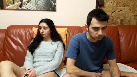 Snapshot of make_me_feel chatting on January 7, 2025, 6:45 pm Lena Ian online show from January 7, 2025, 6:45 pm