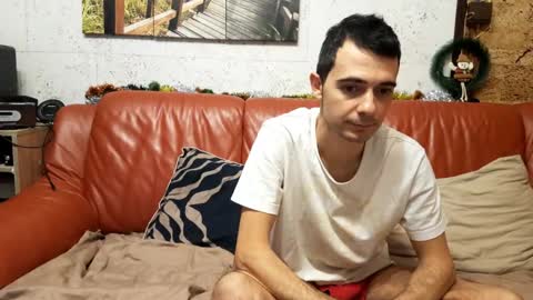 Snapshot of make_me_feel chatting on November 30, 2025, 9:08 pm Lena Ian online show from November 30, 2025, 9:08 pm