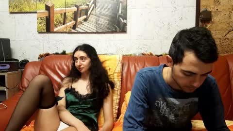 Snapshot of make_me_feel chatting on December 21, 2025, 7:10 pm Lena Ian online show from December 21, 2025, 7:10 pm